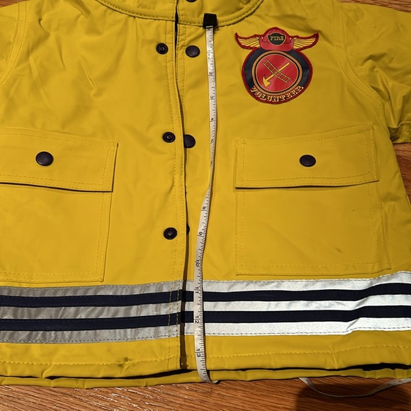 Size 2 raincoat for kids - Picture 6 of 12